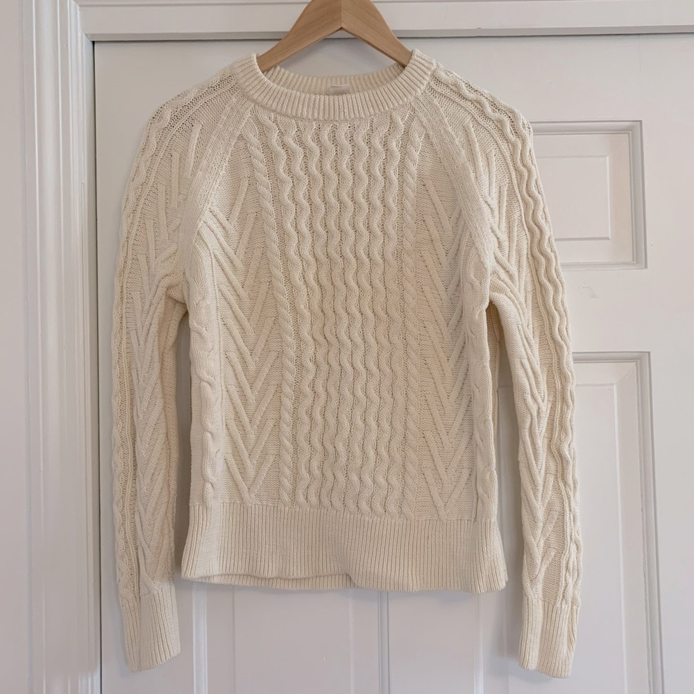 Gap cable knit sweater in cream